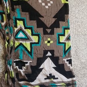 EXPRESS| Geometric design scarf